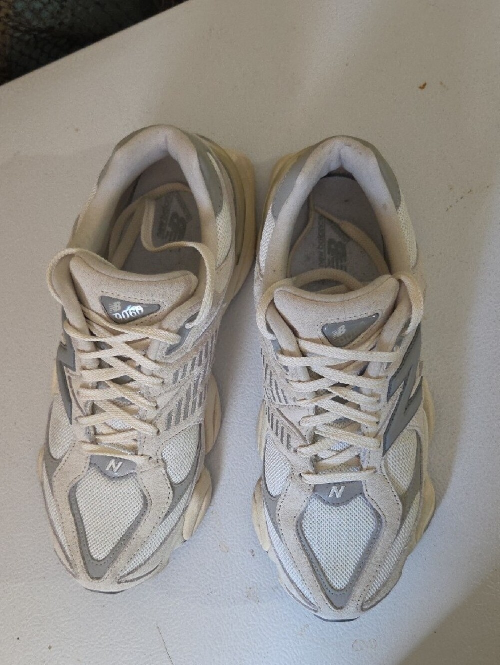 New Balance 9060 Men's Sneakers in Cream and Gray - Picture 2 of 6